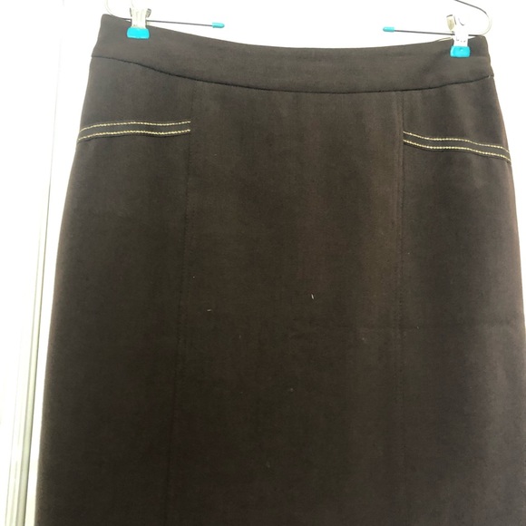 Brown straight skirt. - Picture 1 of 6